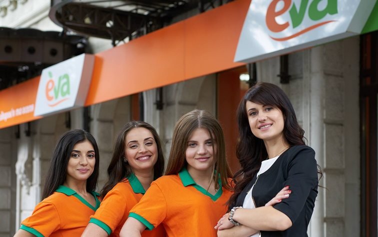 Уніформа співробітників компанії Eva