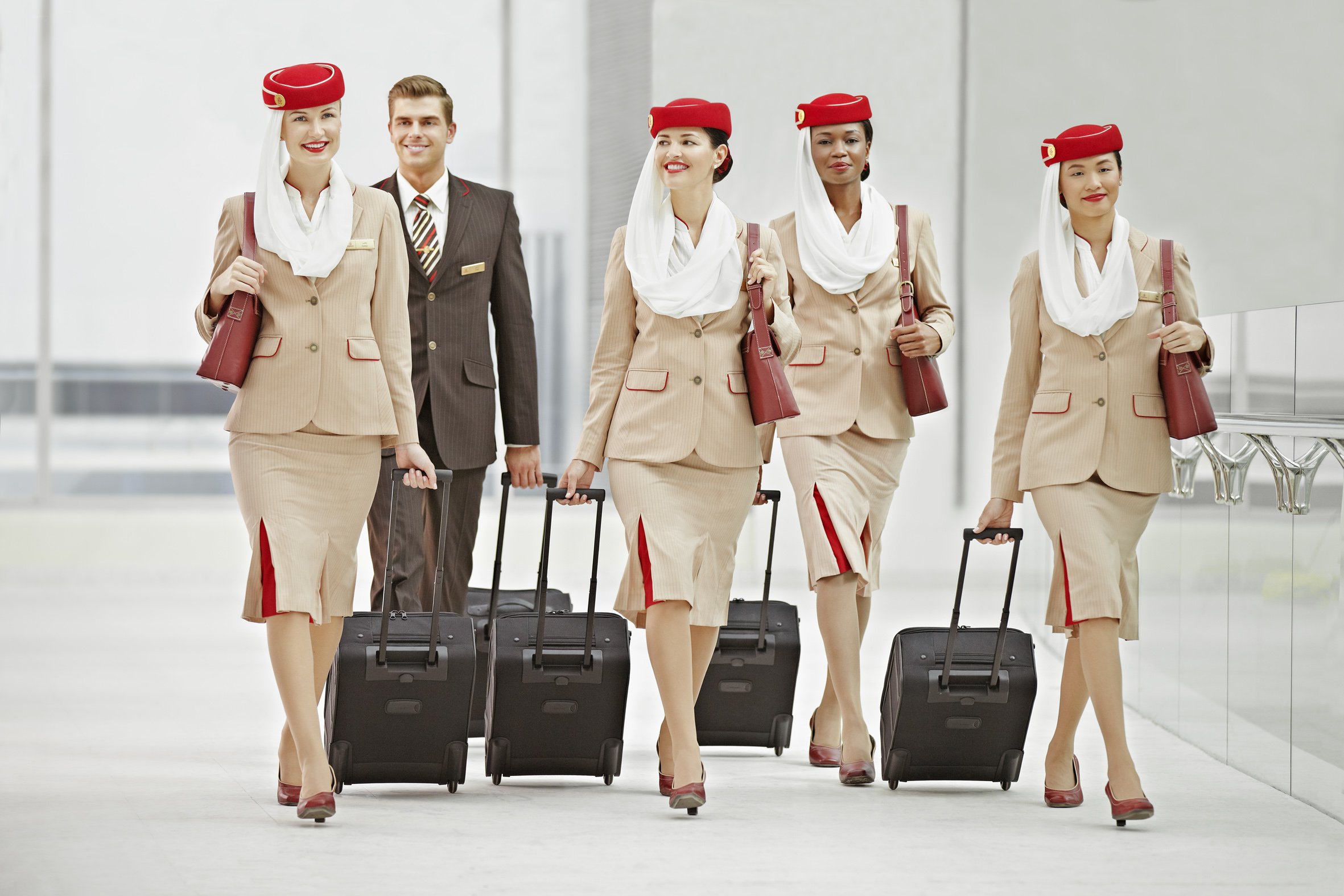 Уніформа бортпровідників авіакомпанії Emirates