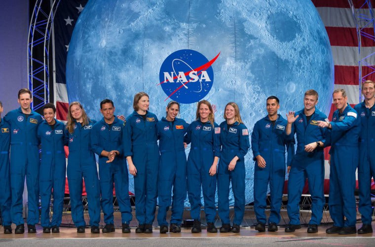 Уніформа співробітників компанії NASA